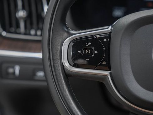 Used 2022 Volvo XC60 B5 Inscription w/ Climate Package image 28