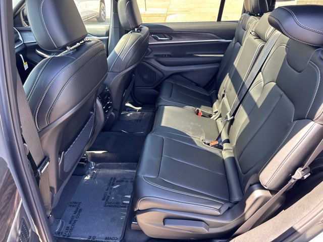 New 2027 Jeep Grand Cherokee L Limited w/ Limited Altitude Package RWD image 23