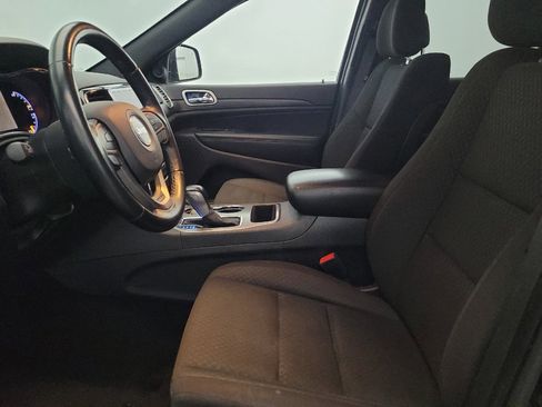 Used 2022 Jeep Grand Cherokee Laredo E image 17