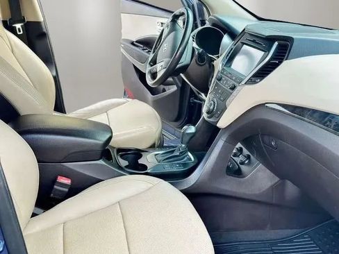 Used 2017 Hyundai Santa Fe Sport w/ 2.4L Tech Package 04 FWD image 11