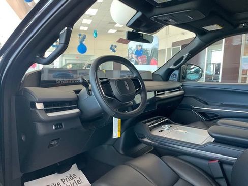 New 2026 Lincoln Navigator Reserve w/ Jet Appearance Package AWD/4WD image 9