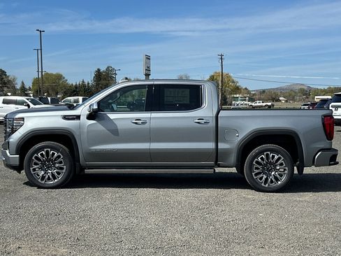 Used 2025 GMC Sierra 1500 Denali Ultimate image 6