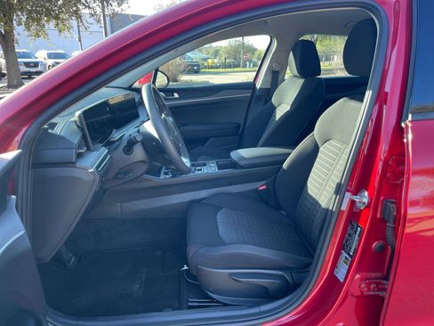 Used 2025 Kia K5 LXS image 30