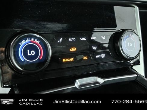 Used 2023 Land Rover Range Rover SV image 16