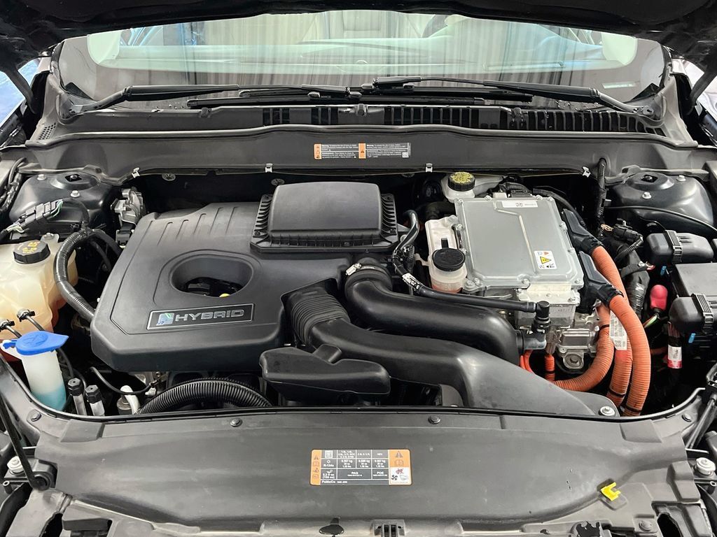 Used 2015 Ford Fusion Titanium FWD image 31