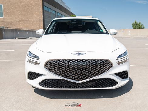 Used 2022 Genesis G70 3.3T RWD image 2