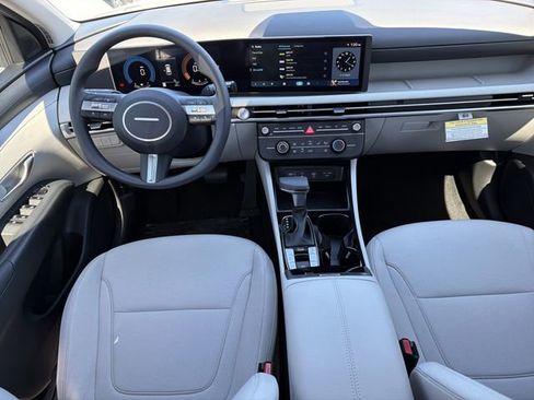 New 2026 Hyundai Tucson SE image 22