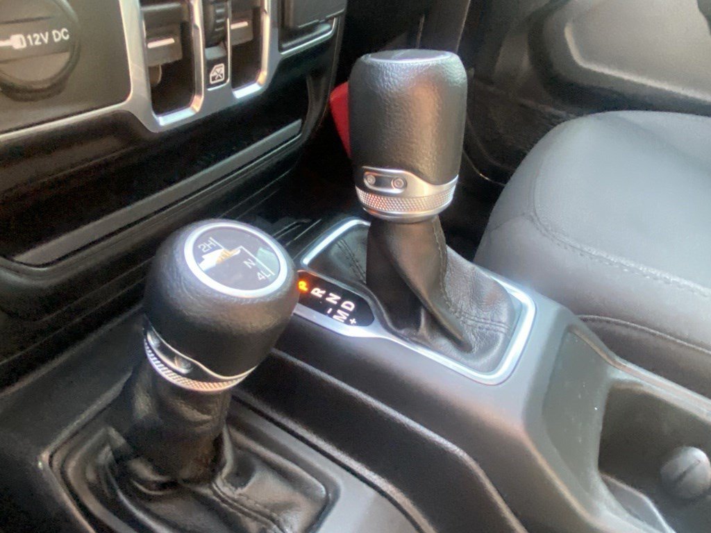 Used 2023 Jeep Gladiator Sport AWD/4WD image 33