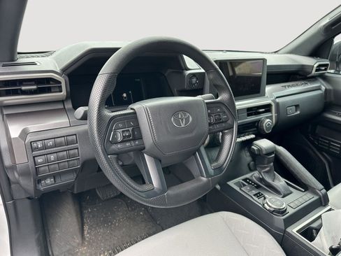 Certified 2025 Toyota Tacoma SR5 image 9