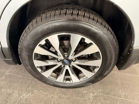 Used 2017 Subaru Outback 3.6R Limited image 46