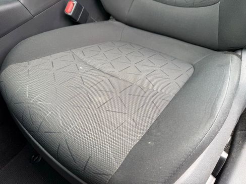 Used 2021 Toyota RAV4 XLE image 23