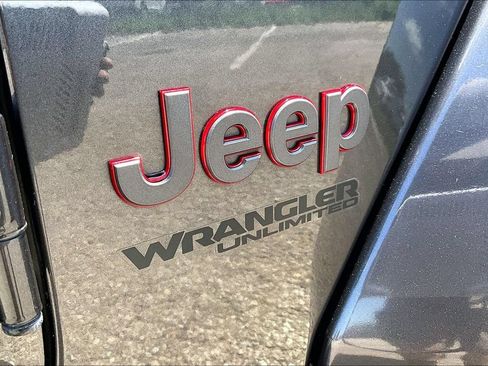 Used 2021 Jeep Wrangler Unlimited Rubicon AWD/4WD image 8