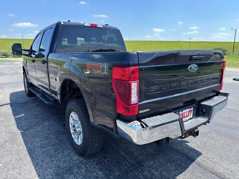 Used 2021 Ford F250 XLT w/ FX4 Off-Road Package AWD/4WD image 8