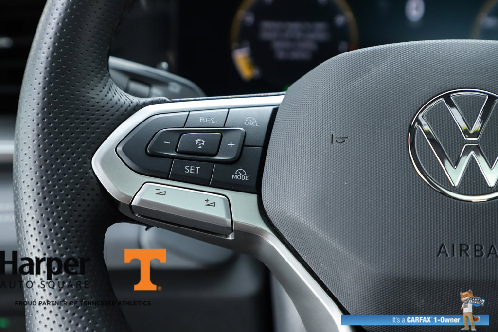 Used 2025 Volkswagen Tiguan SE R-Line AWD/4WD image 60