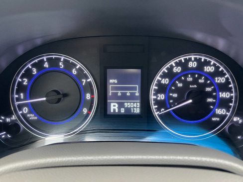 Used 2012 INFINITI G37 x w/ Premium Pkg image 35