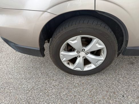 Used 2015 Subaru Forester 2.5i Limited AWD/4WD image 5
