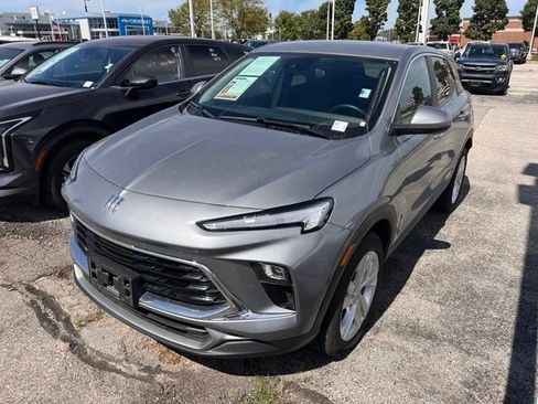 Used 2025 Buick Encore GX Preferred AWD/4WD image 3