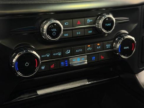 Used 2025 Ford F150 Lariat AWD/4WD image 20