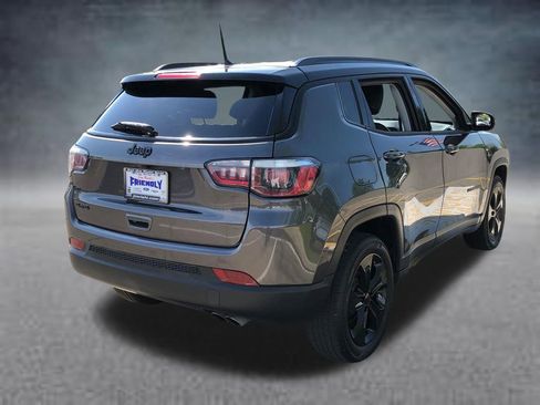Used 2018 Jeep Compass Latitude AWD/4WD image 12