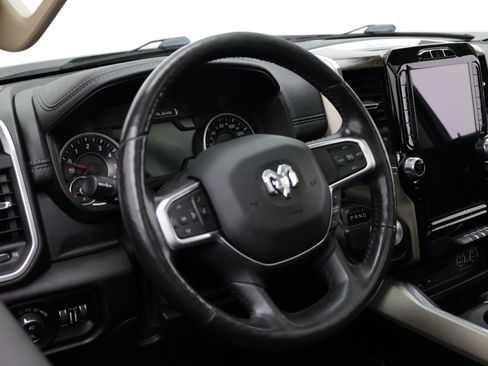 Used 2019 RAM 1500 Laramie RWD image 13