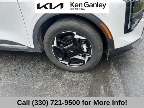 Certified 2026 Kia Sportage EX w/ EX Panorama Roof Package FWD image 20