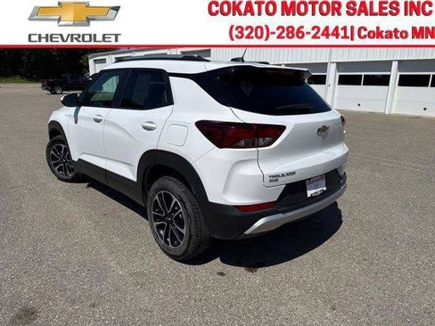 Used 2025 Chevrolet TrailBlazer LT AWD/4WD image 5
