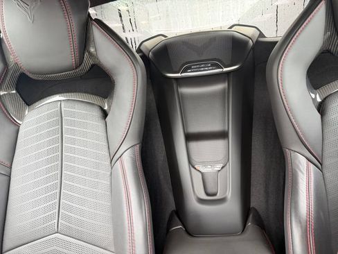 Used 2021 Chevrolet Corvette Stingray Premium Cpe w/ Z51 Performance Package RWD image 33