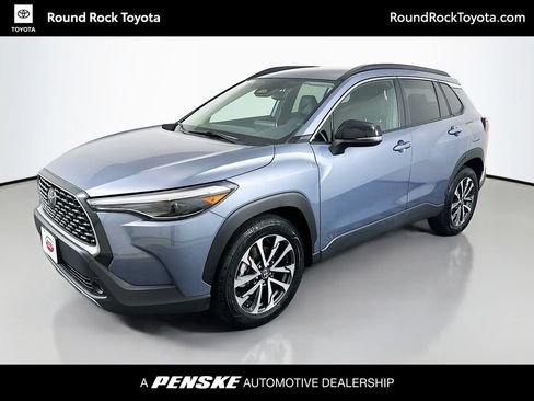 Certified 2025 Toyota Corolla Cross XLE FWD image 1