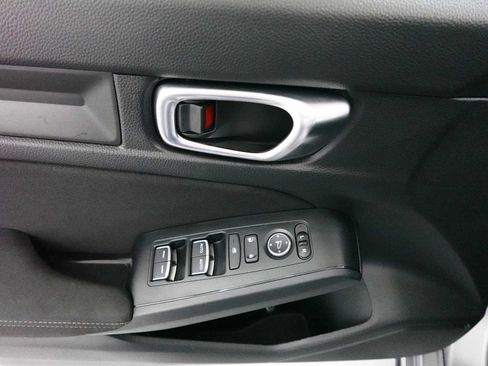 Used 2025 Honda Civic Sport image 11