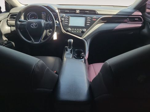 Used 2019 Toyota Camry LE FWD image 10