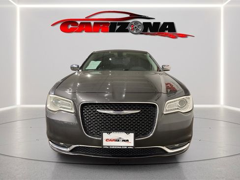 Used 2016 Chrysler 300 C image 8
