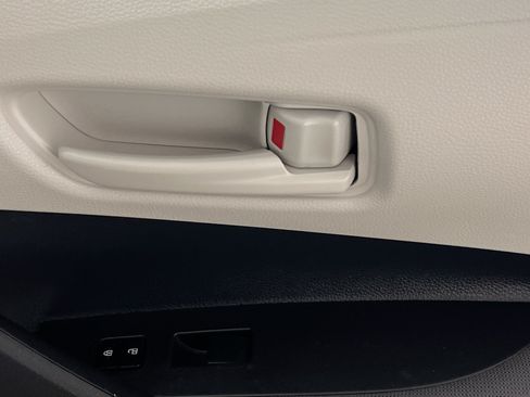 Used 2026 Toyota Corolla LE FWD image 30