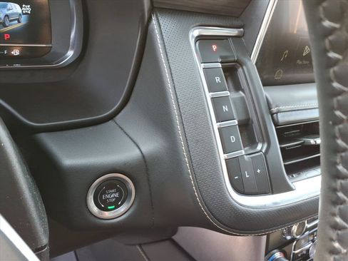 Used 2024 GMC Yukon SLT AWD/4WD image 27