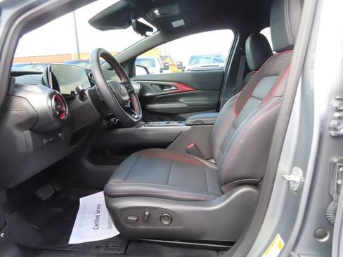 Used 2025 Chevrolet Equinox EV RS w/ Convenience Package II AWD/4WD image 14