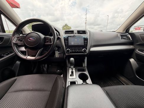 Used 2018 Subaru Outback 2.5i Premium AWD/4WD image 17