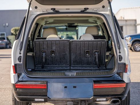 Used 2025 Hyundai Santa Fe Calligraphy w/ Tow & Go Package image 23