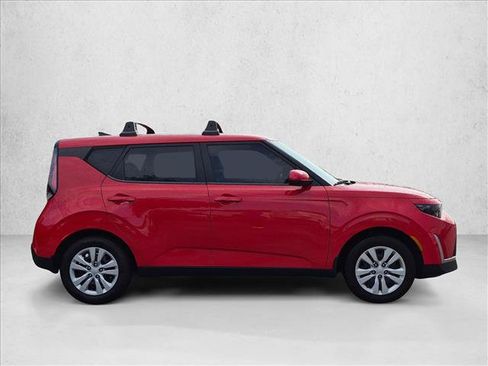 Used 2024 Kia Soul LX FWD image 5
