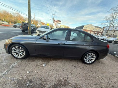 Used 2017 BMW 320i xDrive Sedan image 4