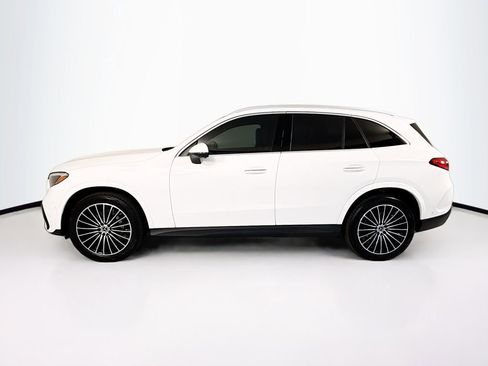 Certified 2025 Mercedes-Benz GLC 300 image 8