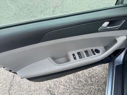 Used 2016 Hyundai Sonata SE FWD image 10