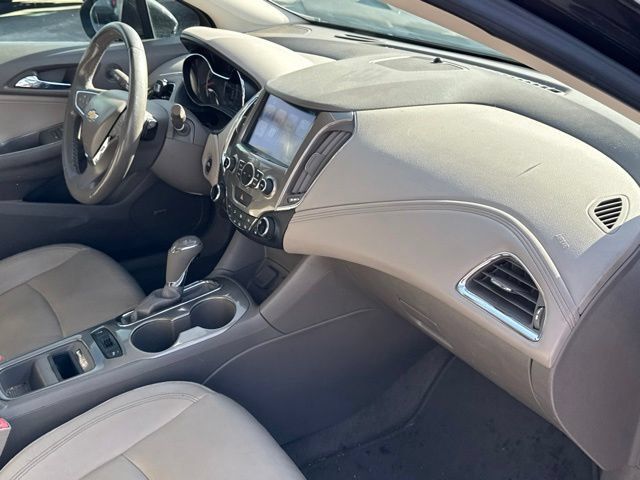 Used 2016 Chevrolet Cruze Premier FWD image 12