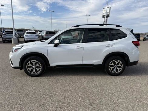 Used 2020 Subaru Forester Premium image 5