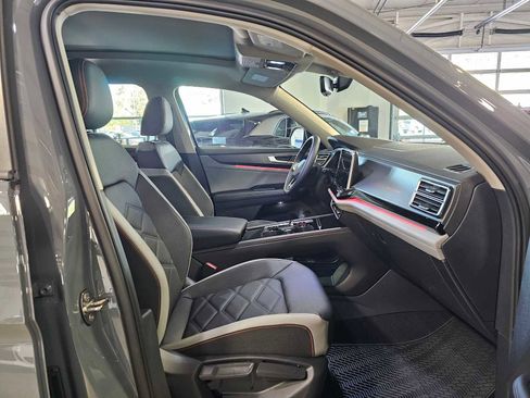 Used 2026 Volkswagen Atlas Peak Edition AWD/4WD image 10