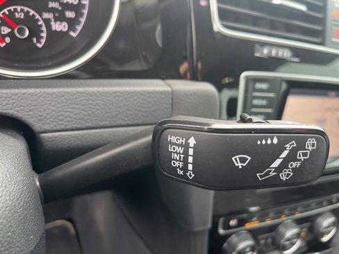 Used 2015 Volkswagen Golf TDI SEL image 15