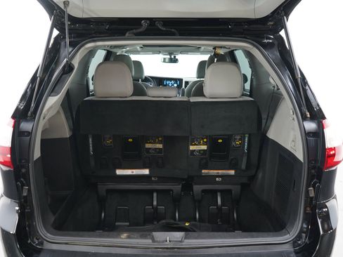 Used 2017 Toyota Sienna Limited Premium w/ Protection Package AWD/4WD image 20