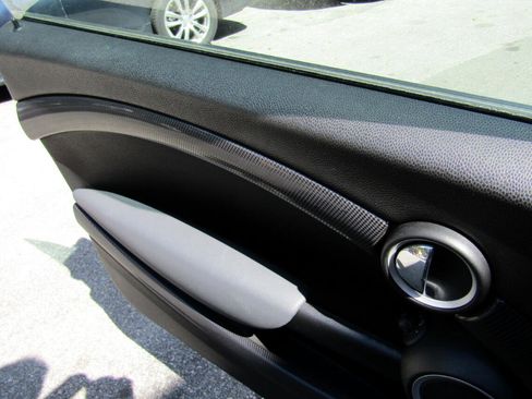 Used 2012 MINI Cooper Clubman S image 32