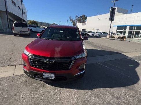 Used 2023 Chevrolet Traverse RS w/ LPO, Cargo Package image 3