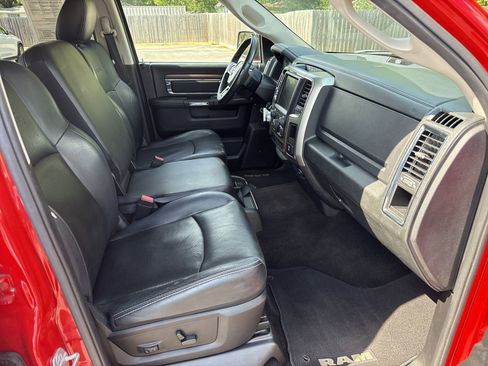 Used 2014 RAM 1500 Laramie image 30