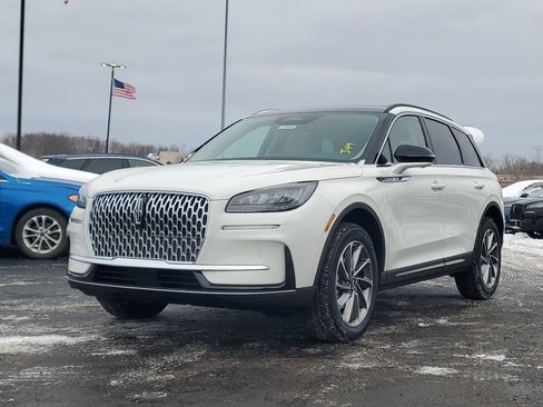 New 2026 Lincoln Corsair Premiere image 2