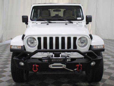 Used 2018 Jeep Wrangler Unlimited Sahara w/ Cold Weather Group AWD/4WD image 26